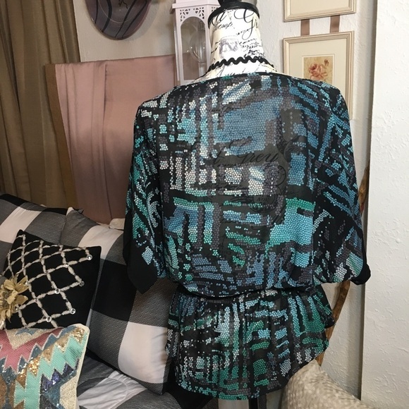 Miss Tina elastic ruffle waist with oversized sleeve blouse - Picture 6 of 7